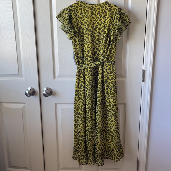 NY&CO | Leopard Print Ruffle Wrap Dress - Picture 6 of 14